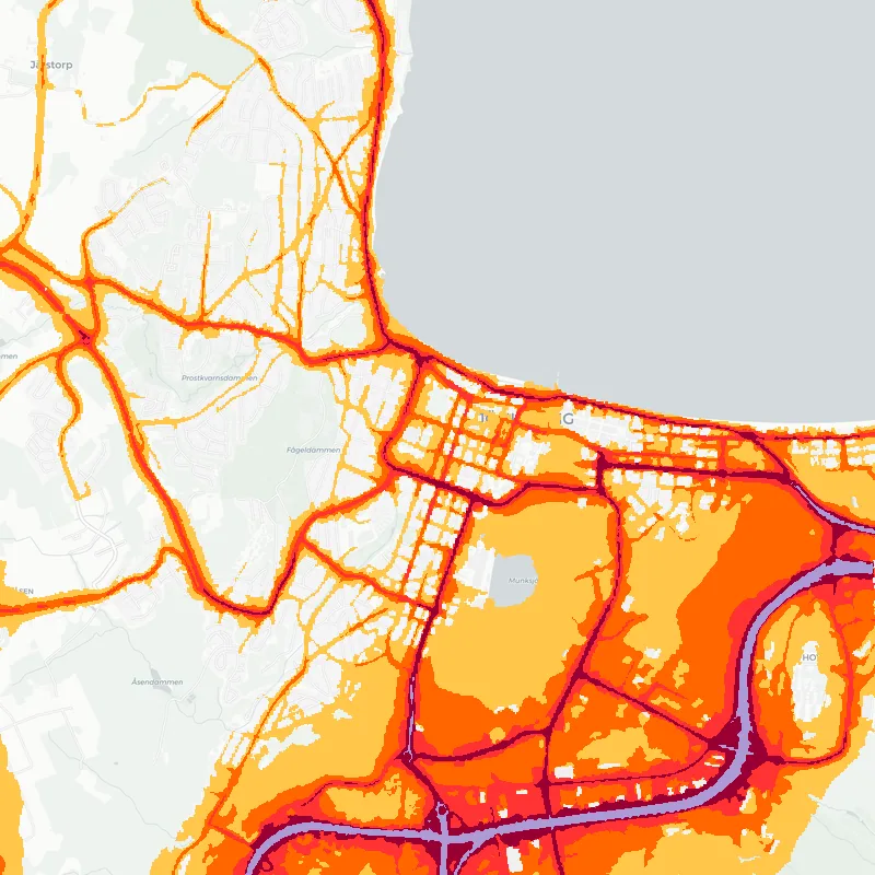 Noise map of Jonkoping, Sweden: road-traffic noise contours from the EU strategic noise maps, shaded yellow (≈55 dB Lden) through orange and red to dark purple (≈75 dB+), over the city's street network.