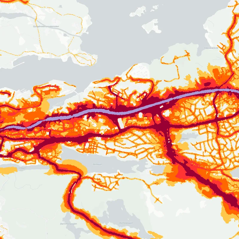 Noise map of Nacka, Sweden: road-traffic noise contours from the EU strategic noise maps, shaded yellow (≈55 dB Lden) through orange and red to dark purple (≈75 dB+), over the city's street network.
