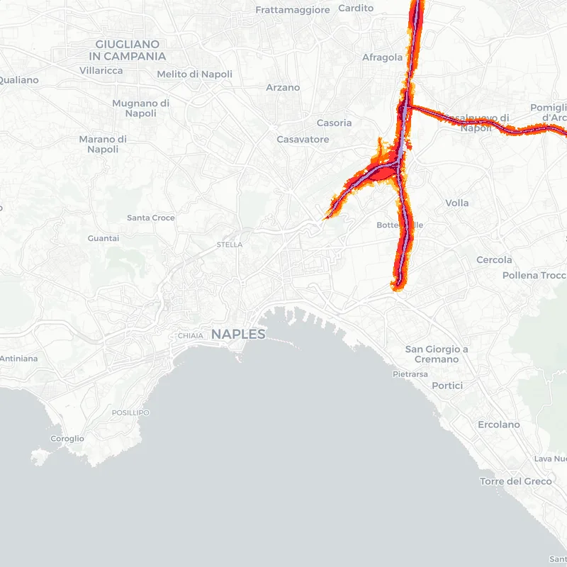 Noise map of Naples, Italy: road-traffic noise contours from the EU strategic noise maps, shaded yellow (≈55 dB Lden) through orange and red to dark purple (≈75 dB+), over the city's street network.