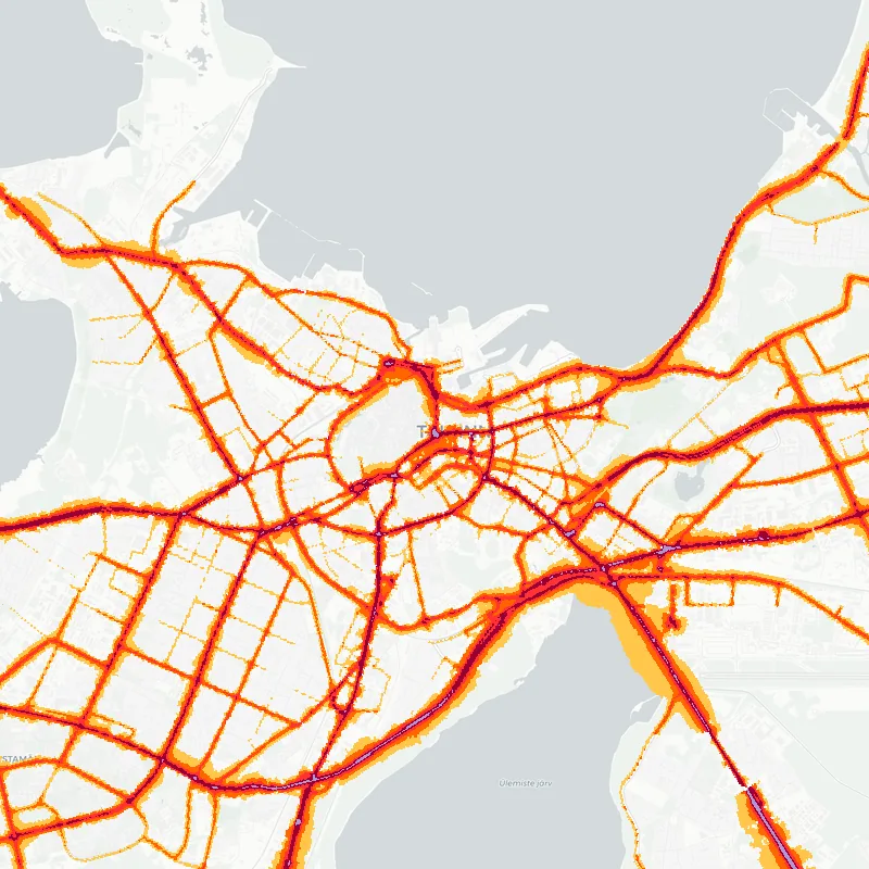 Noise map of Tallinn, Estonia: road-traffic noise contours from the EU strategic noise maps, shaded yellow (≈55 dB Lden) through orange and red to dark purple (≈75 dB+), over the city's street network.